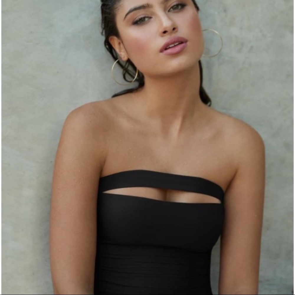 PilyQ ‘Sabrina’ One Piece - Picture 3 of 6